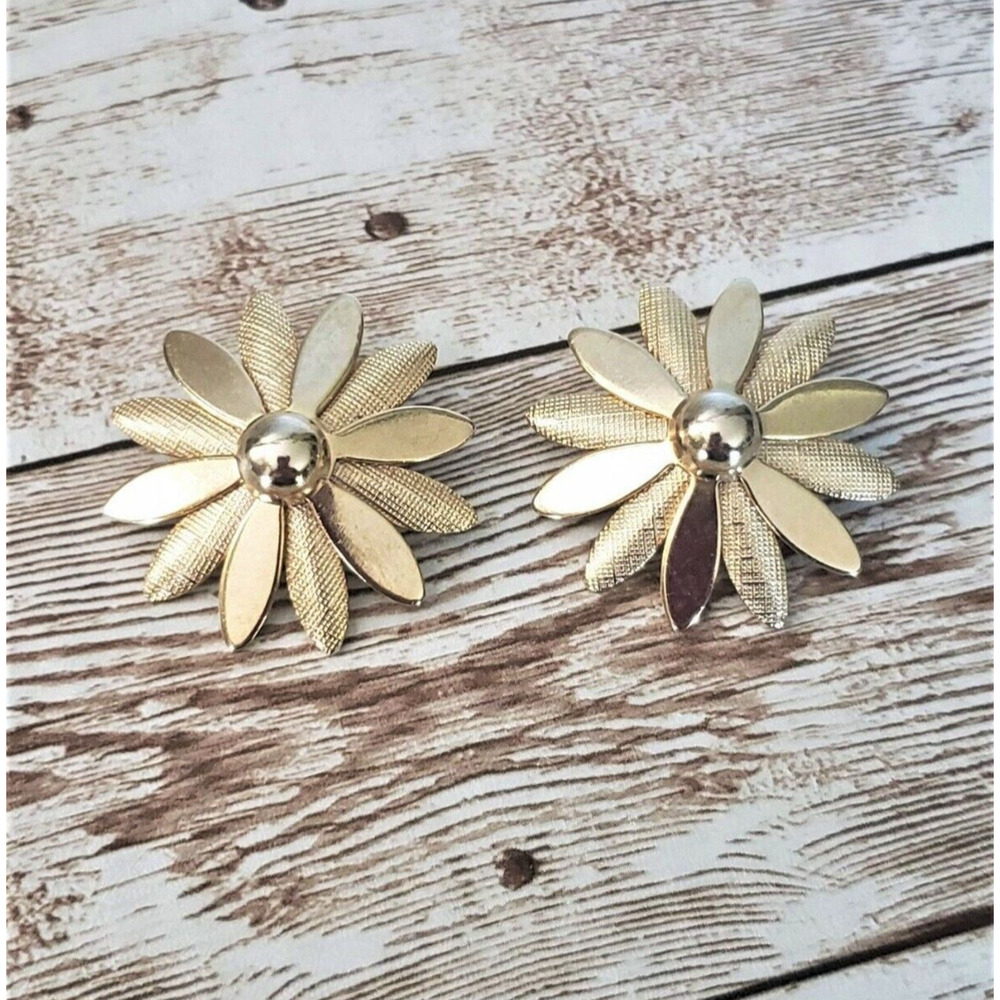Vintage Sarah Coventry Clip On Earrings - Flower Gold Tone Statement Large 1.25"